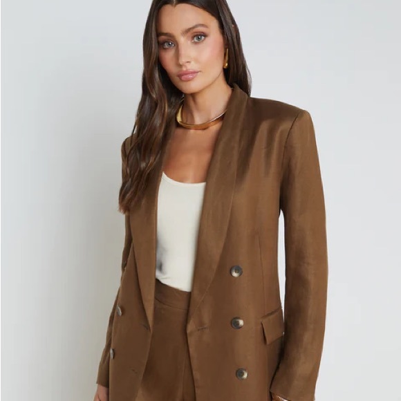 Meet your Posher, Gina Ell - Picture 1 of 1